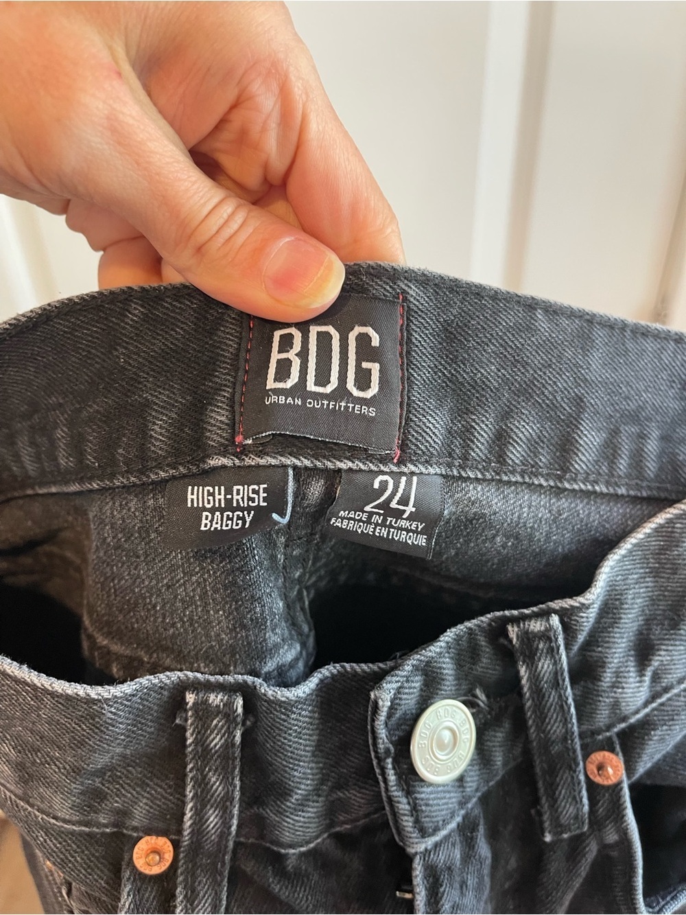 BDG High Rise Baggy Ripped Jean - 24 - Picture 5 of 5